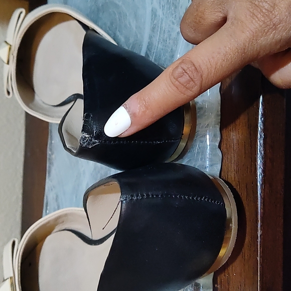 Trina Turk Shoes Classic Trina Turk Black Nude Bow Stud Flat